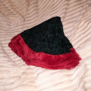 Green & Red Mini Tree Skirt